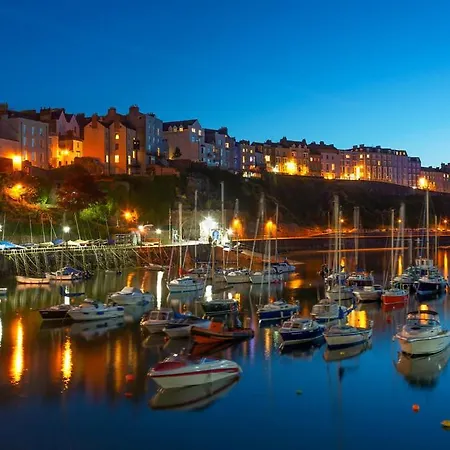 No: 1 The Esplanade Guest Accommodation. Tenby Esterno foto