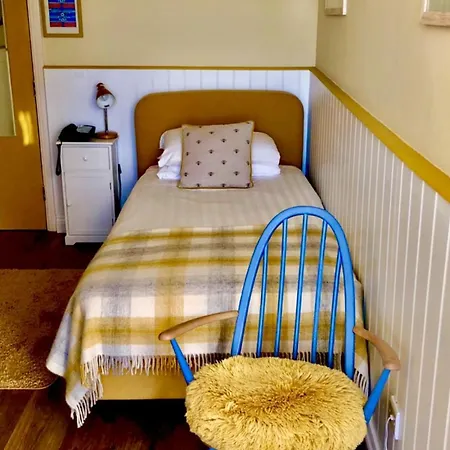 No: 1 The Esplanade Guest Accommodation. Tenby Esterno foto