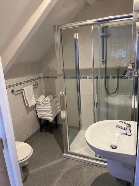 No: 1 The Esplanade Guest Accommodation. 4* Tenby