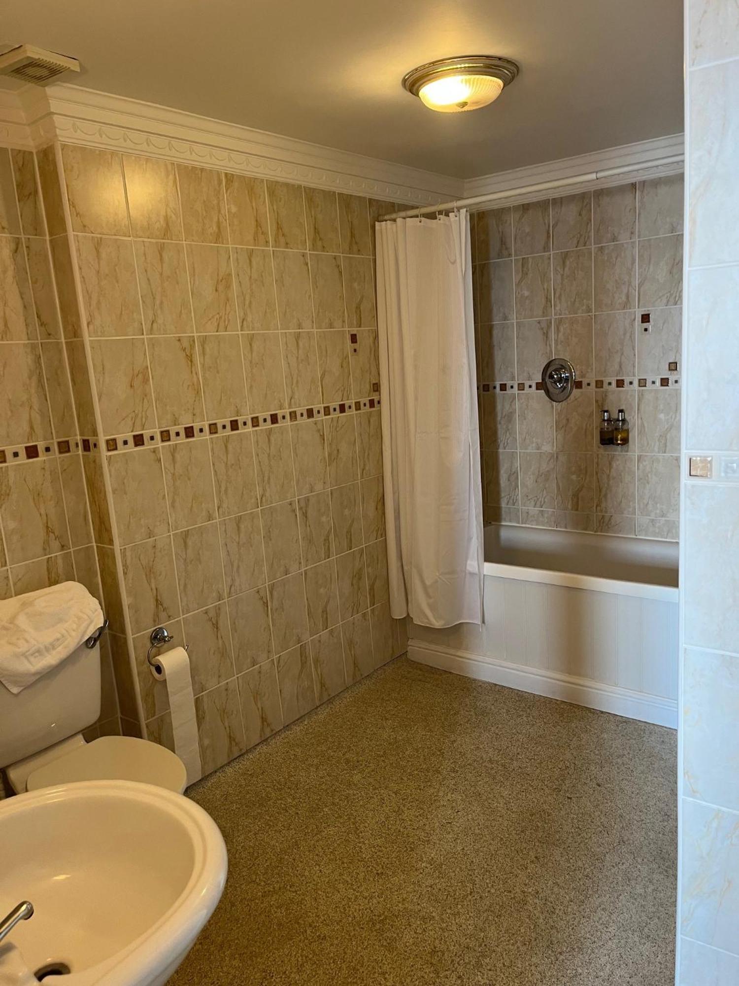 No: 1 The Esplanade Guest Accommodation. Tenby