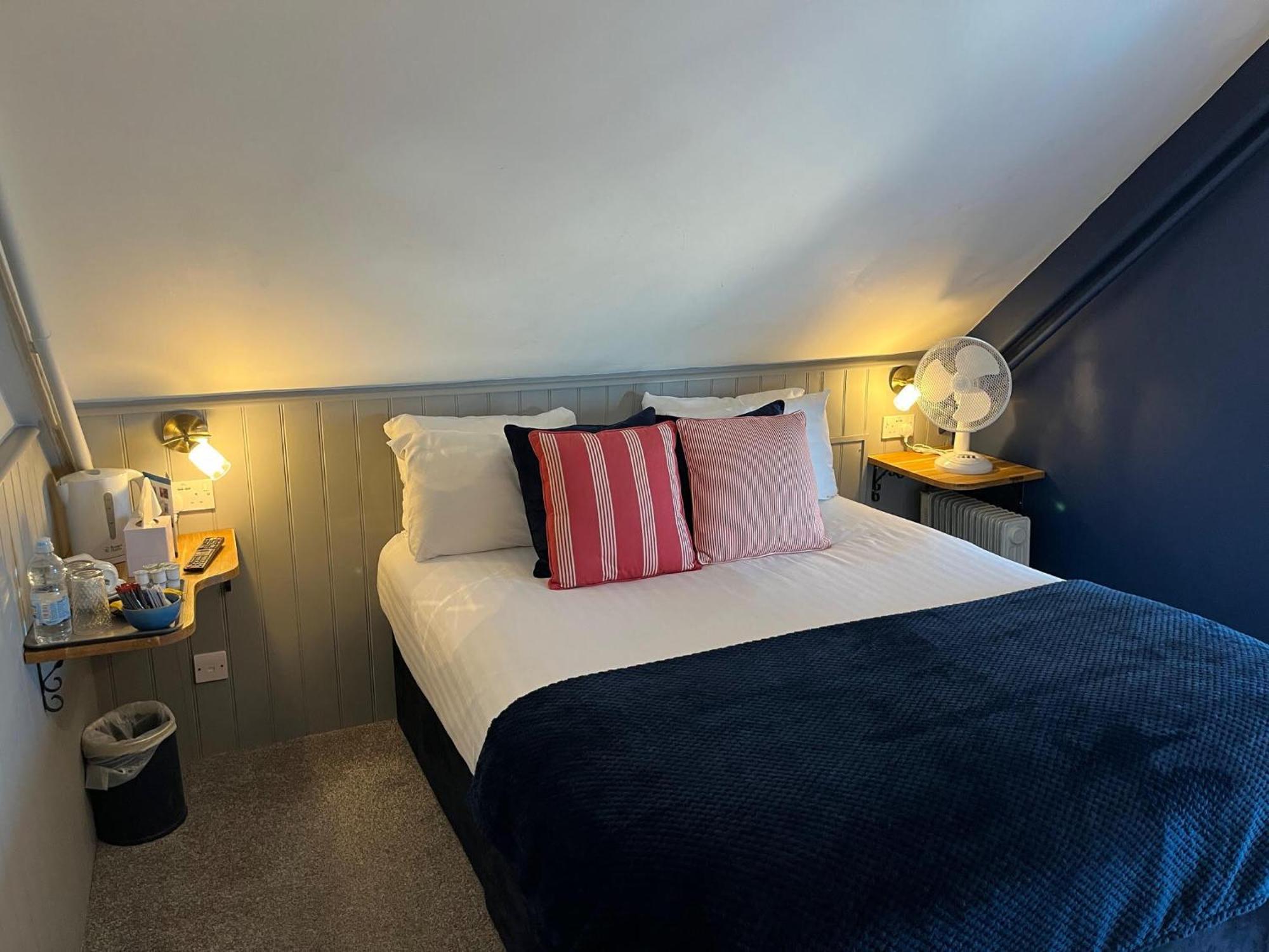 No: 1 The Esplanade Guest Accommodation. 4* Tenby