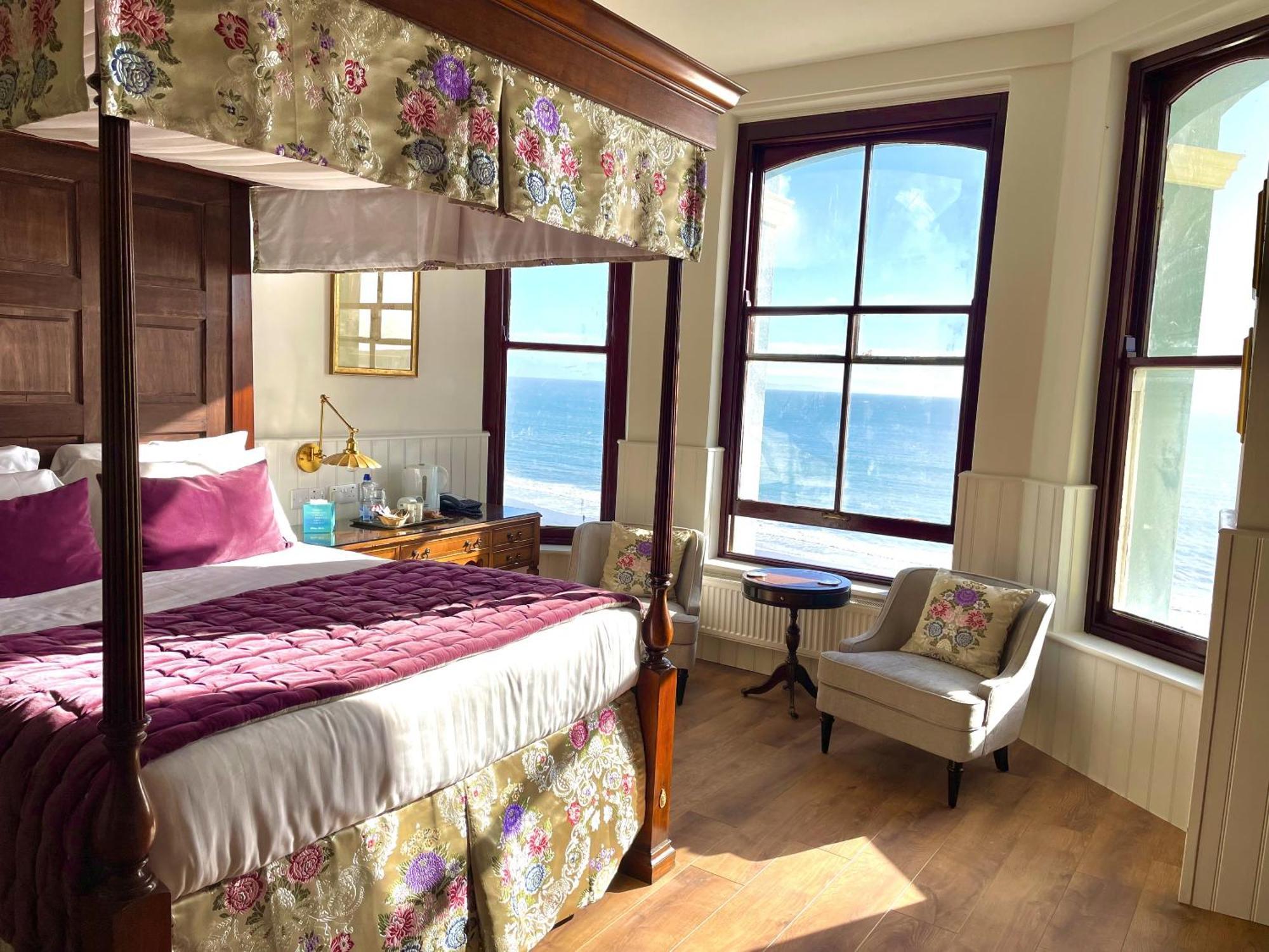 Bed & Breakfast No: 1 The Esplanade Guest Accommodation. 4*