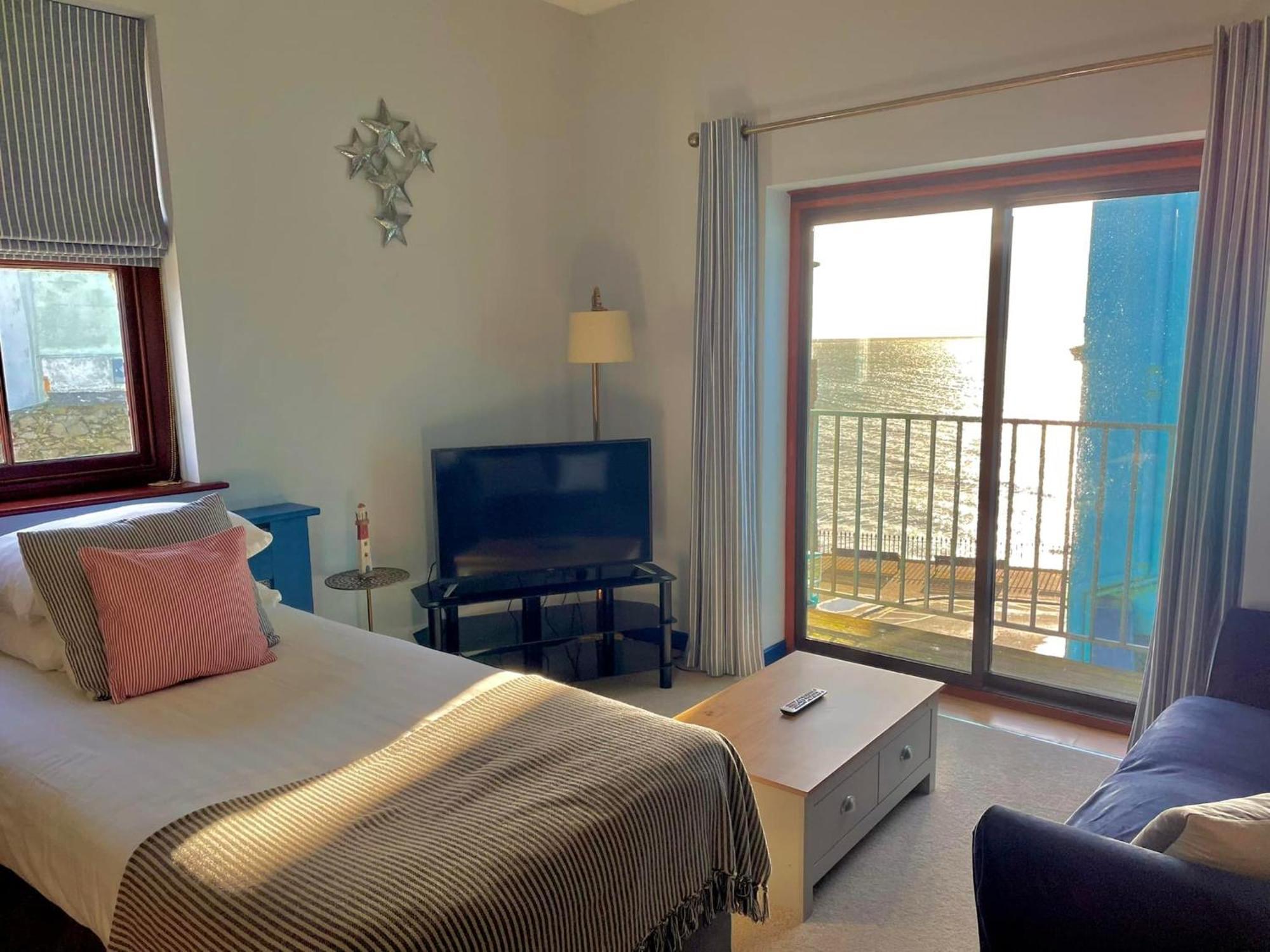 No: 1 The Esplanade Guest Accommodation. Bed & Breakfast 4*