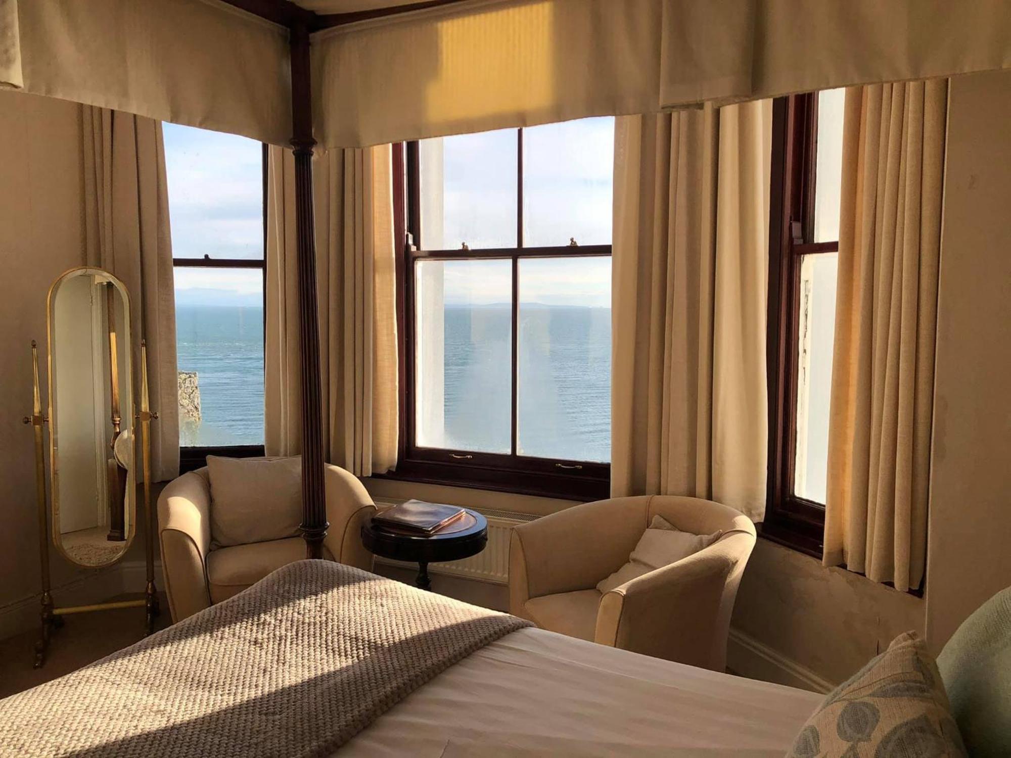 No: 1 The Esplanade Guest Accommodation. Bed & Breakfast